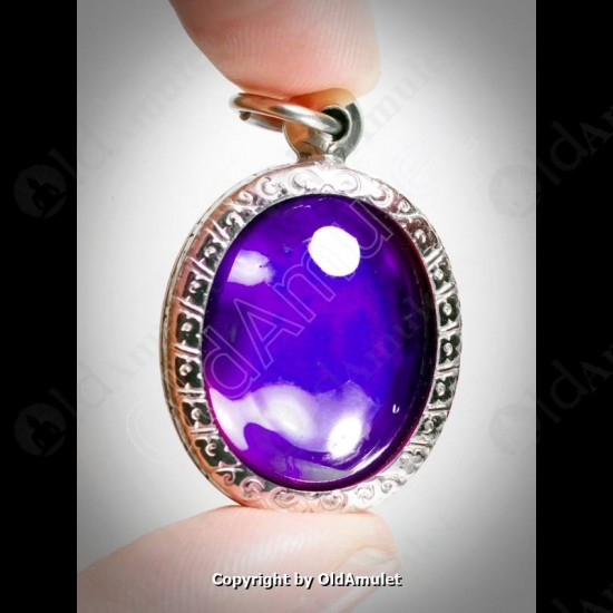 Violet Oval Naga-eye +pandents Thai Holy Amulet Gemstone 100%real Size-m