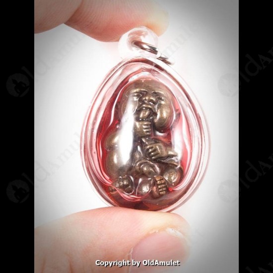 THAI AMULET KMT GUMANTHONG RED OIL LOVE CHARMING WATERPROOF LP NEN 2554