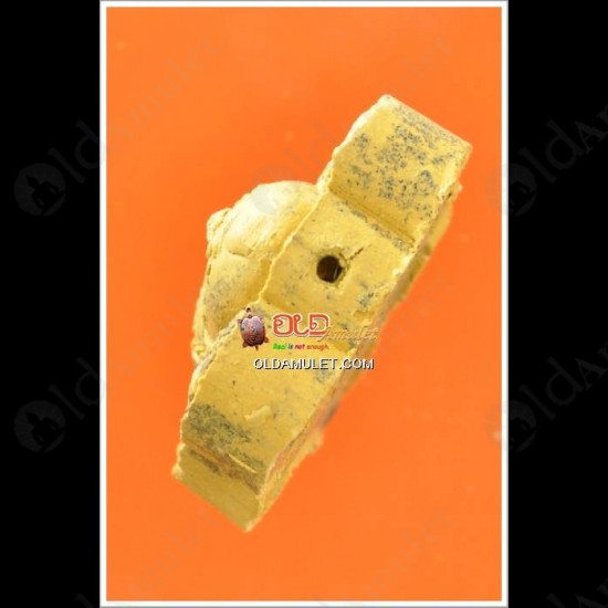 THAI AMULET PHA LAK FACE LOVE CHARMING YELLOW POWDER SMALL LP PHARD 2551