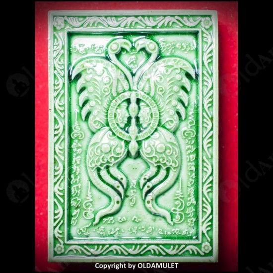 THAI AMULET BUTTERFLY+SPIDER CHARMING GREEN MIDDLE KB KRITSANA 2012