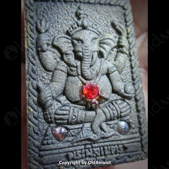 THAI AMULET PHRA SOMDEJ RED GEM 2TAKROOT BLACK POWDER MIXED LP KOON 2556