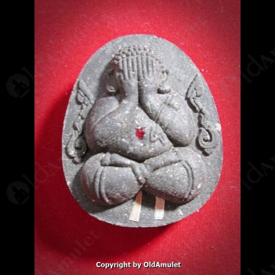 THAI AMULET PID-TA CLOSED EYE 2TAKROOT BLACK POWDER MIXED LP KOON 2556