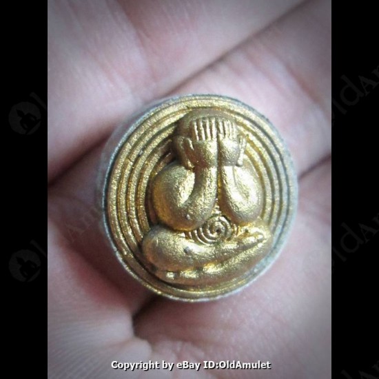 Thai Amulet Pid-ta Closed Eye 5color Button Shpae Wealthy Lp Kloy 2556