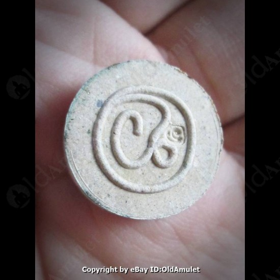 Thai Amulet Pid-ta Closed Eye 5color Button Shpae Wealthy Lp Kloy 2556