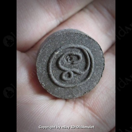 Thai Amulet Pid-ta Closed Eye 5color Button Shpae Wealthy Lp Kloy 2556