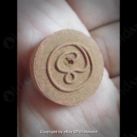 Thai Amulet Pid-ta Closed Eye 5color Button Shpae Wealthy Lp Kloy 2556