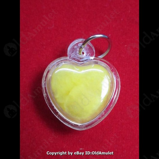 THAI AMULET HAU JAI MINI HEART LOVE ATTRACTION YELLOW WAXY AJAN O 2556