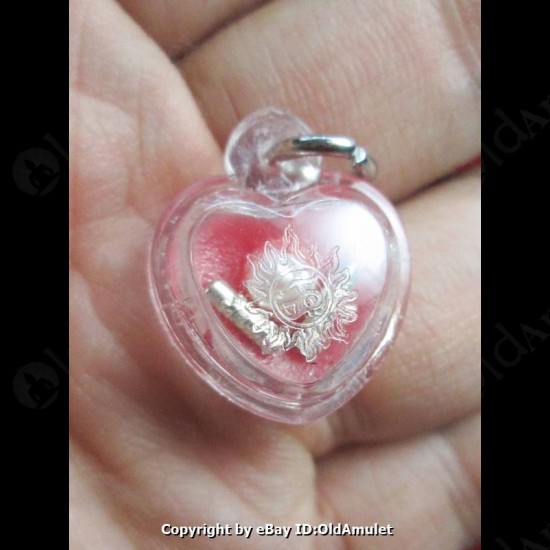 THAI AMULET HAU JAI MINI HEART LOVE ATTRACTION RED WAXY AJAN O 2556