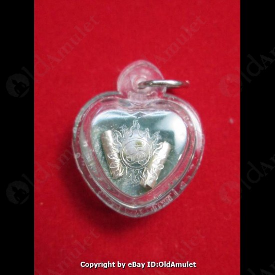 THAI AMULET HAU JAI MINI HEART LOVE ATTRACTION GREEN WAXY AJAN O 2556