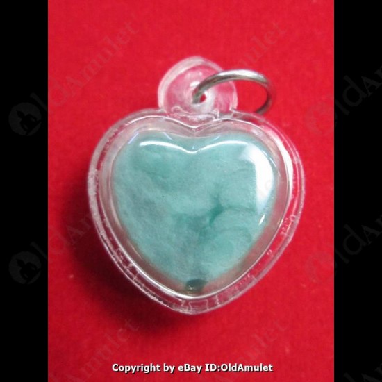 THAI AMULET HAU JAI MINI HEART LOVE ATTRACTION GREEN WAXY AJAN O 2556