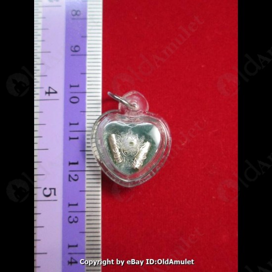 THAI AMULET HAU JAI MINI HEART LOVE ATTRACTION GREEN WAXY AJAN O 2556