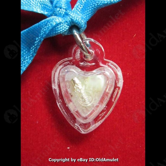 THAI AMULET HAU JAI MINI HEART LOVE ATTRACTION WHITE WAXY AJAN O 2556