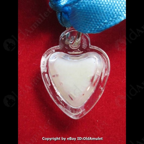 THAI AMULET HAU JAI MINI HEART LOVE ATTRACTION WHITE WAXY AJAN O 2556