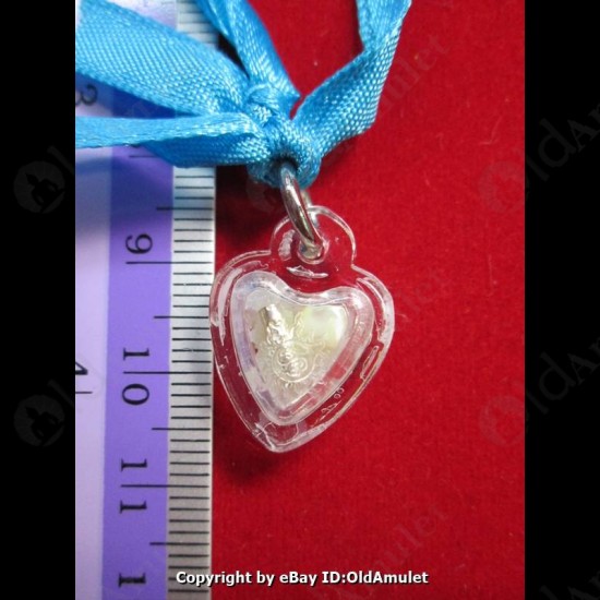 THAI AMULET HAU JAI MINI HEART LOVE ATTRACTION WHITE WAXY AJAN O 2556