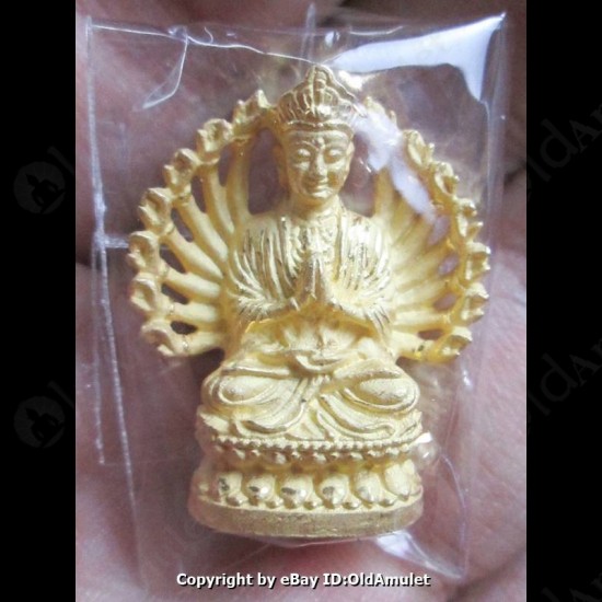 THAI AMULET GUAN YIN GOD OF LOVE 1000HAND GOLD COLOR LP KEY 2556