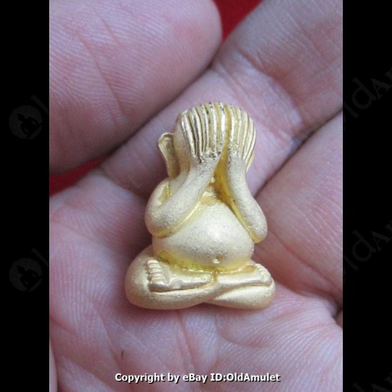 THAI AMULET PID TA CLOSED EYE PROTECTION GOLD COLOR LP KEY 2556