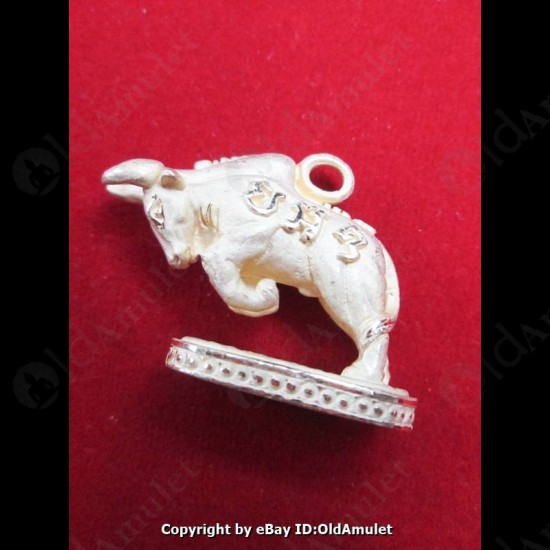 THAI AMULET HOLY BUFFALO BULL PENDANT GOLD COLOR LP KEY 2556