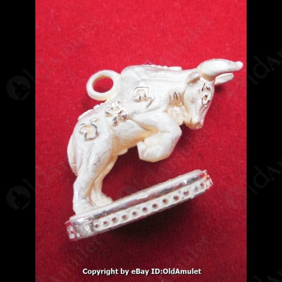 THAI AMULET HOLY BUFFALO BULL PENDANT GOLD COLOR LP KEY 2556