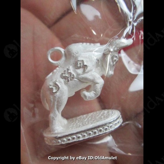 THAI AMULET HOLY BUFFALO BULL PENDANT SILVER COLOR LP KEY 2556