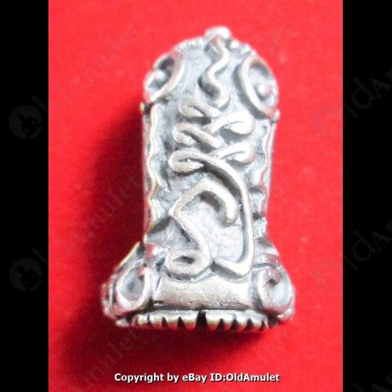 THAI AMULET PHRA PID TA CLOSED EYE MEGA YANT EVIL PROTECTION LP KEY 2556