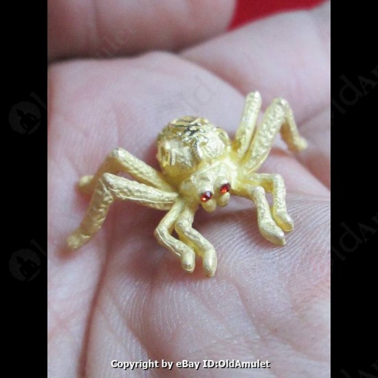 THAI AMULET HOLY RICH SPIDER WEALTHY GOLD COLOR SMALL LP KEY 2556