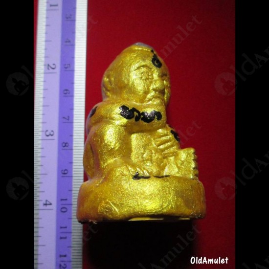 THAI AMULET KMT GUMANTHONG 7GRAVEYARD STATUE 1 INCH GOLD LP GOY B.E.2557