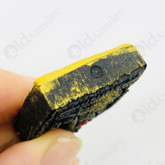 Thai Amulet Khunpaen Nang-kwak Black Power Gold Paint Red Gem Lp Key 2557