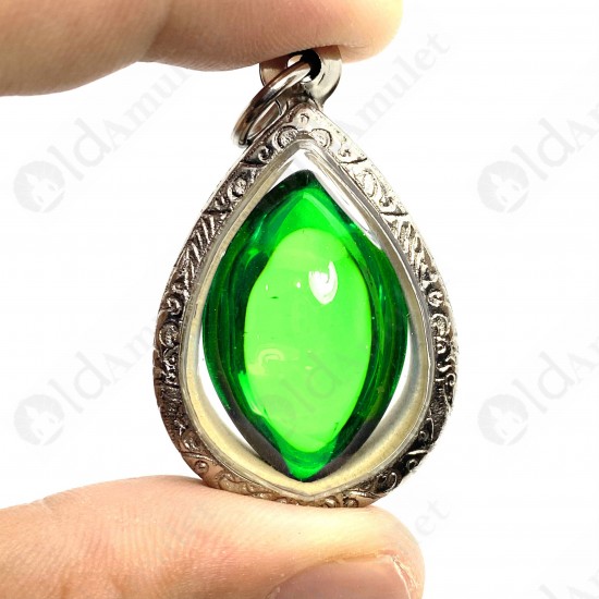 Green Naga-eye Thai Amulet Leklai Keaw Gemstone Rugby Shape Large